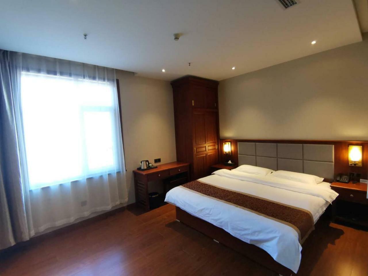 Beijing Gongmei Blue Peacock Business Hotel Eksteriør bilde